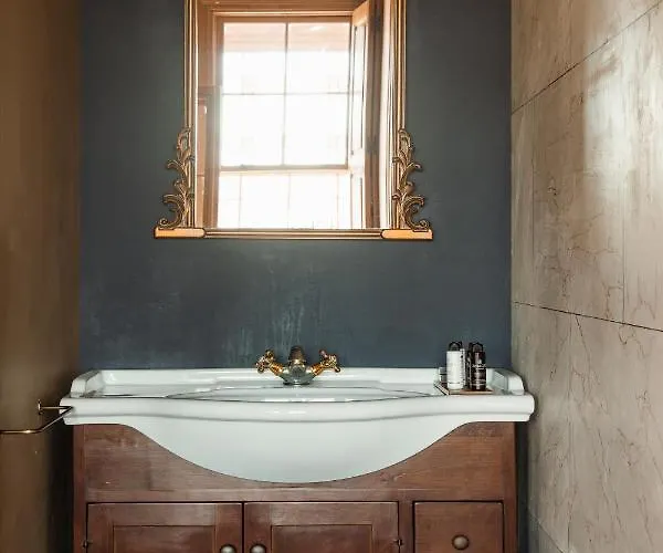 Saray Monumental Luxury Medieval Town, Rhodes Bed and Breakfast